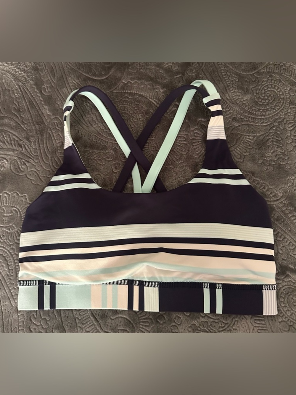 EUC Lululemon Energy Sports Bra Groovy Stripe Cadet Blue Aquamarine Size 4